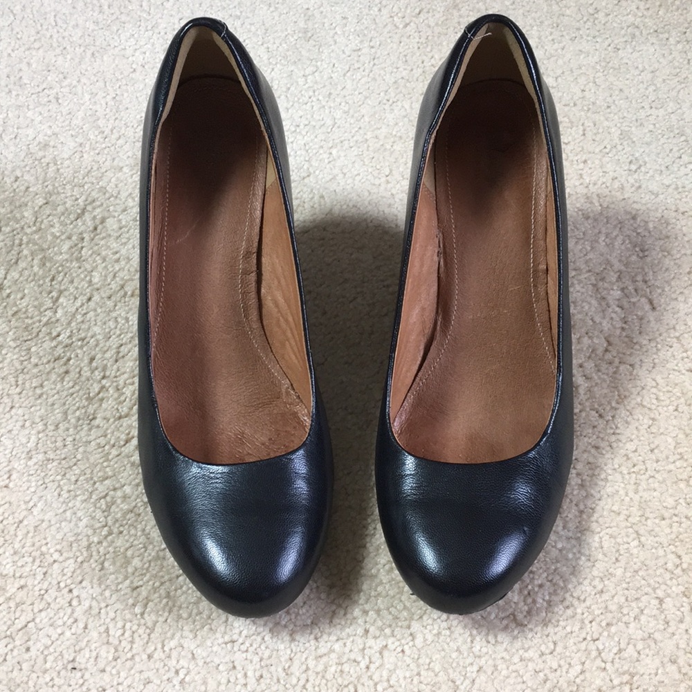 Clark’s Wedge Shoes - barely worn! Size 8.5